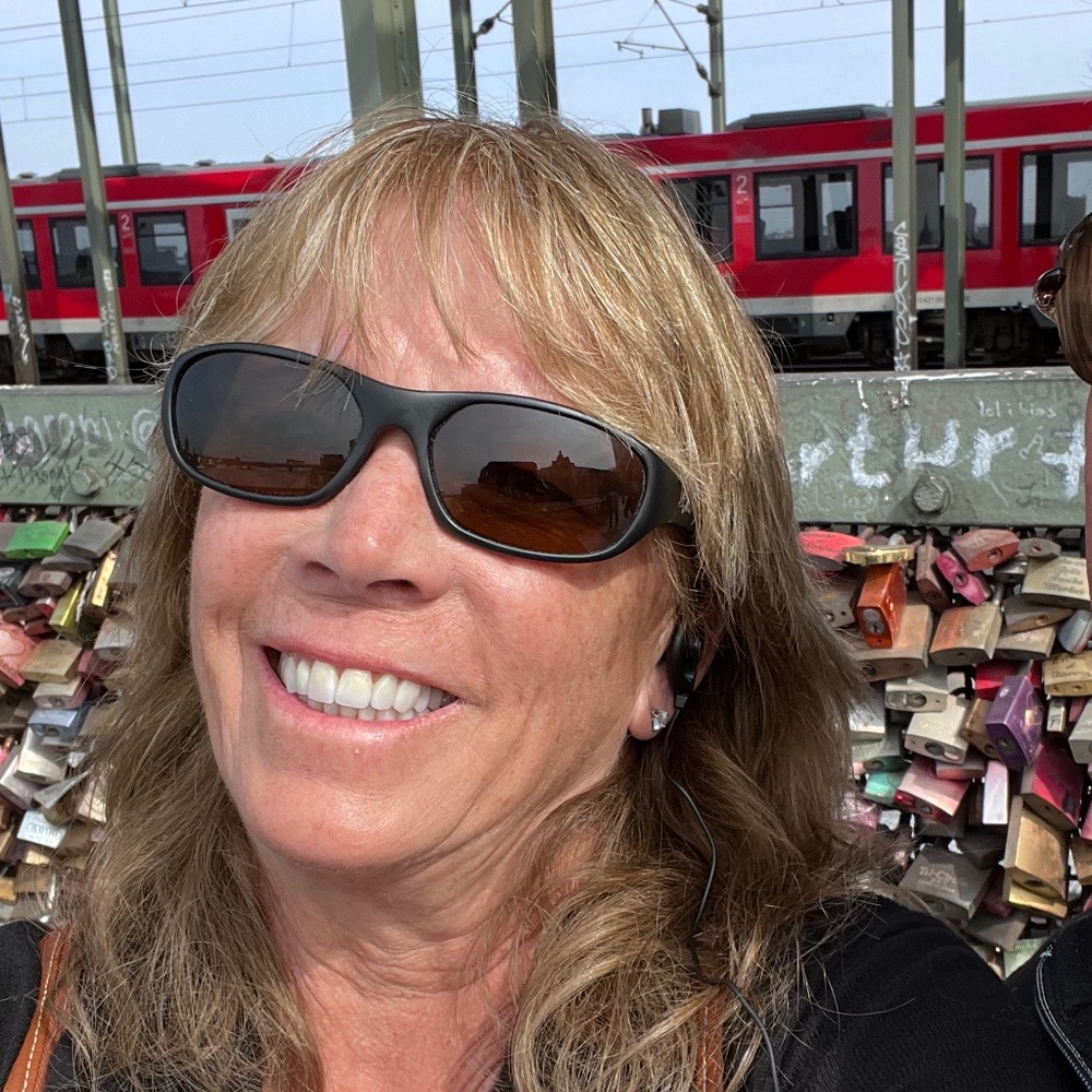 Meet your Posher, Debra